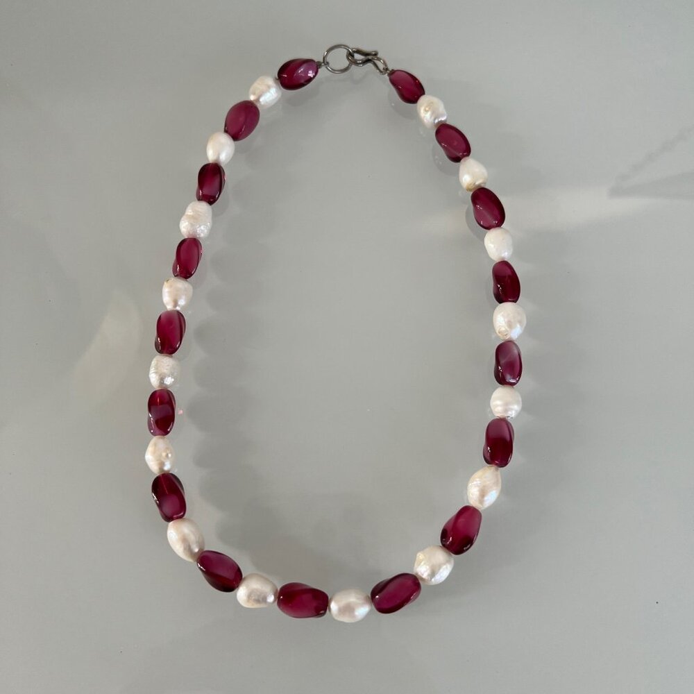 Pearl and dark pink bead necklace